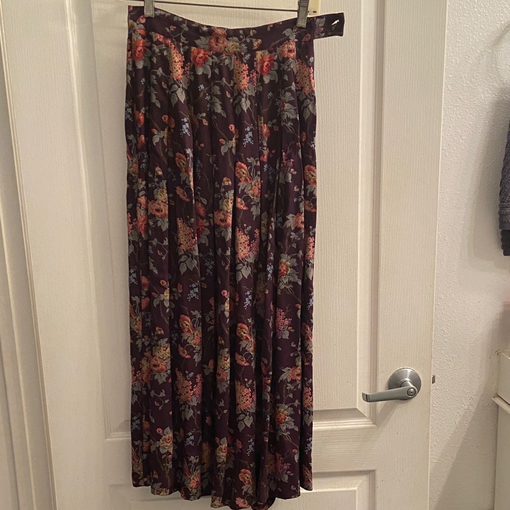 Elegant Floral Maxi Skirt in Burgundy